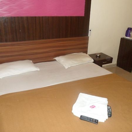 Hotel Canada Palace Watuwa المظهر الخارجي الصورة