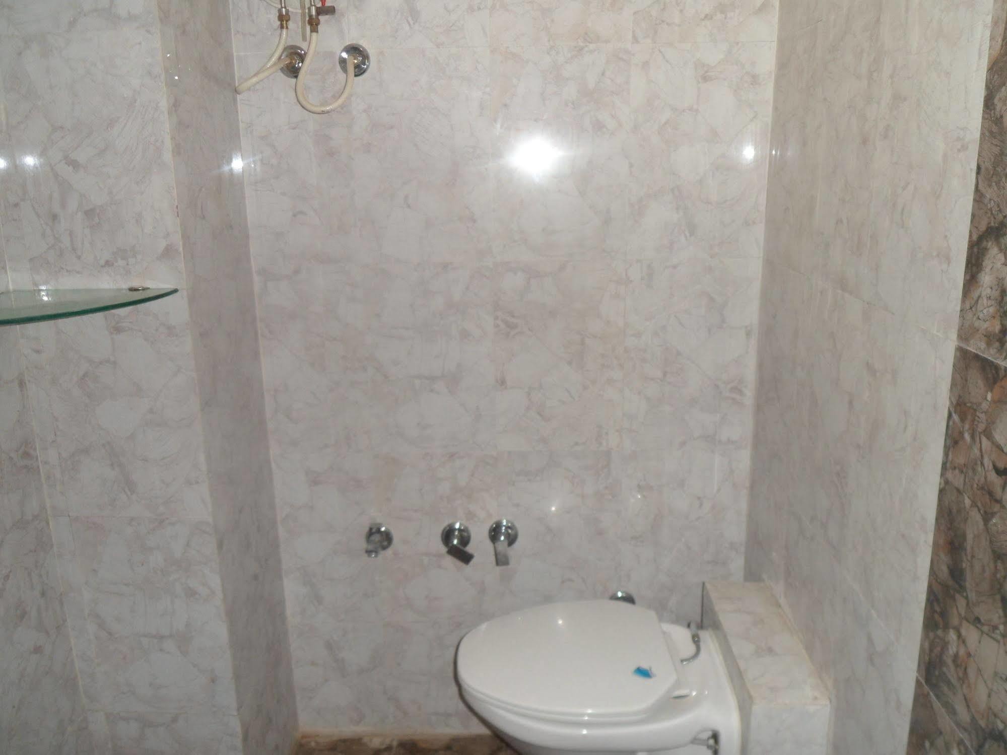 Hotel Canada Palace Watuwa المظهر الخارجي الصورة